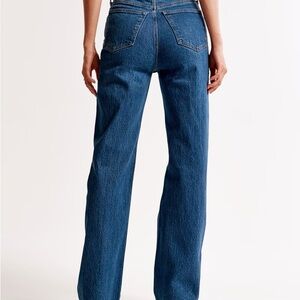 The High Rise 90s Relaxed Jean